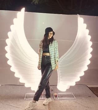 Wings Light Stand — FloralforU