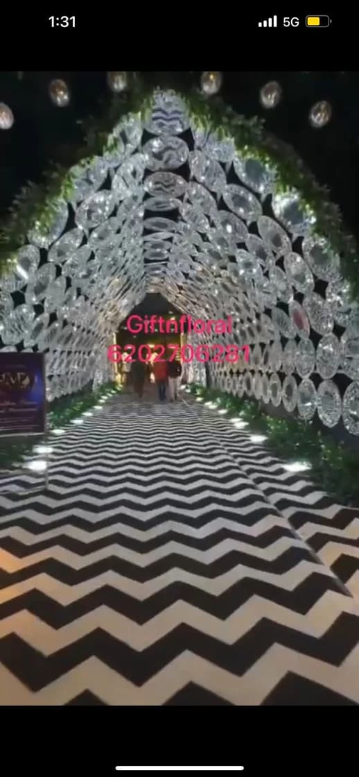 Hexagon Mirror — FloralforU