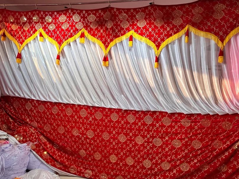 Bright Lycra Redvelvet Work Wall — FloralforU