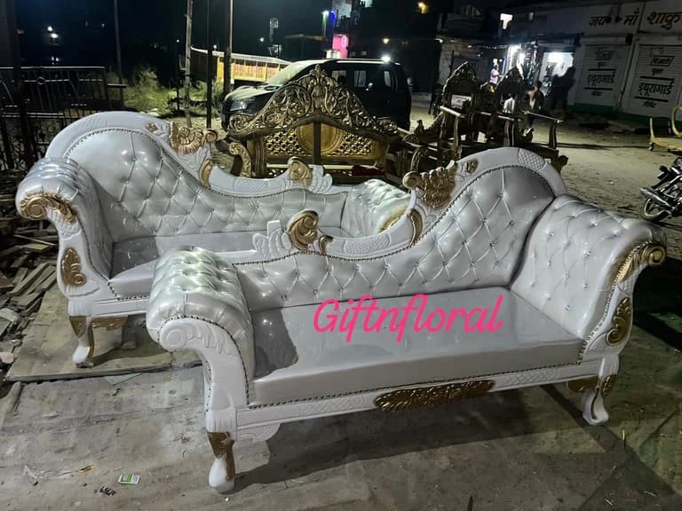 White Dewana (Mango Wood, Iron Base) — FloralforU